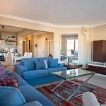 Flat W Sea View Balcony 3 Min To Marina Apartmán Çeşme