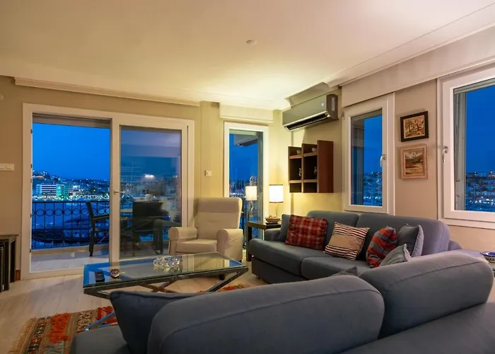 Daire Flat W Sea View Balcony 3 Min To Marina Çeşme