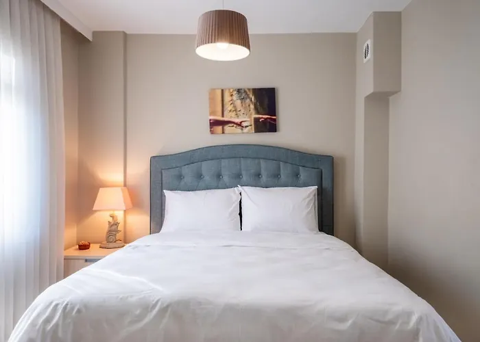 Flat W Sea View Balcony 3 Min To Marina Daire