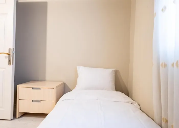 Daire Flat W Sea View Balcony 3 Min To Marina