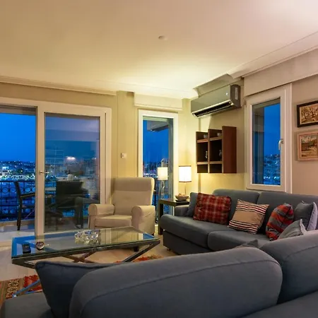 Apartment Flat W Sea View Balcony 3 Min To Marina Cesme