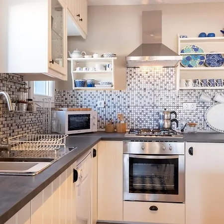 Flat W Sea View Balcony 3 Min To Marina * Cesme