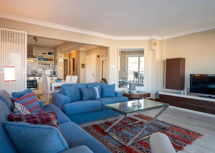 Flat W Sea View Balcony 3 Min To Marina 公寓 Çeşme